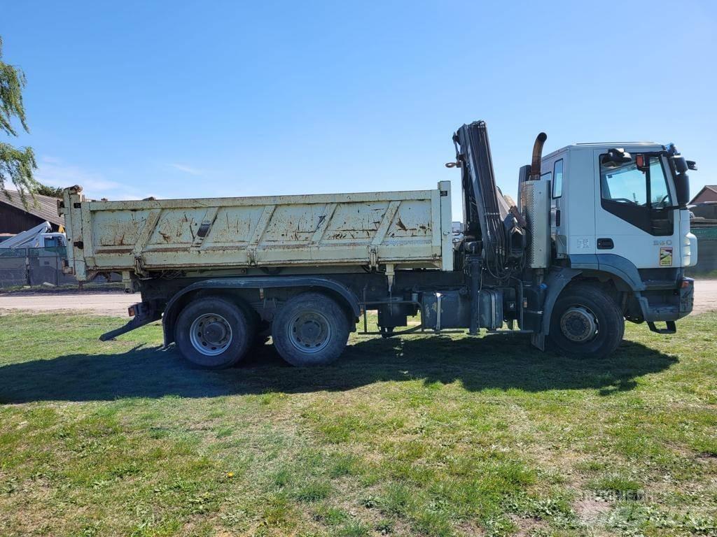Iveco Trakker 360 クレーントラック、ユニック車