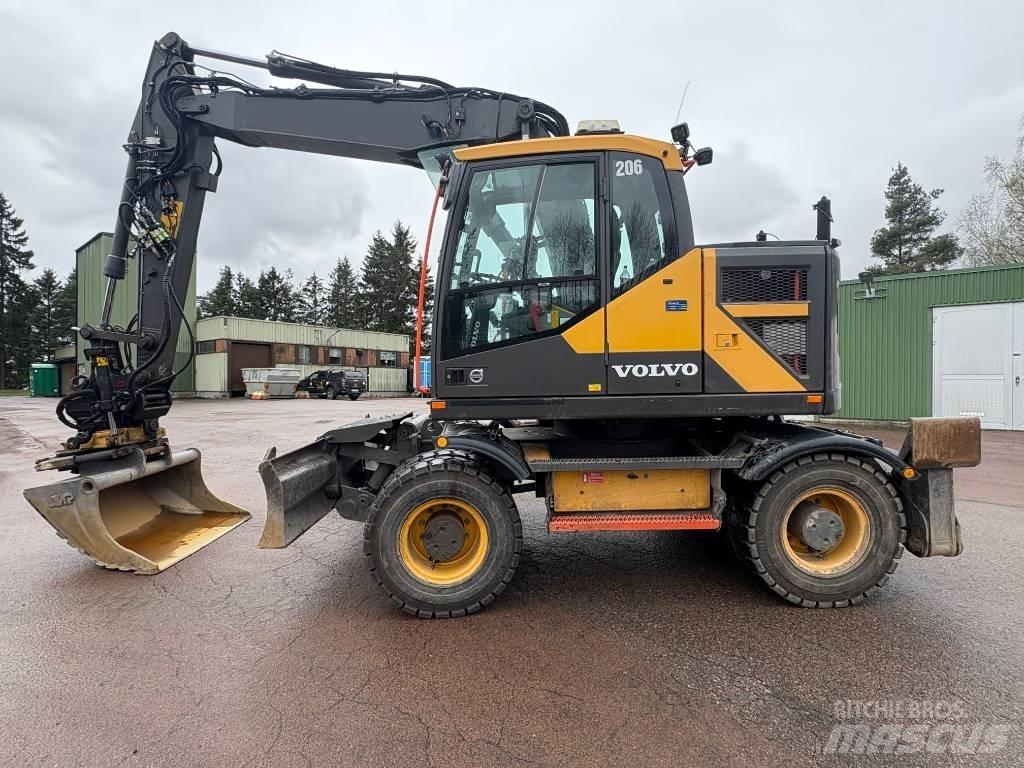 Volvo EWR 150 E ホイール式油圧ショベル（パワーショベル・ユンボ・バックホー）