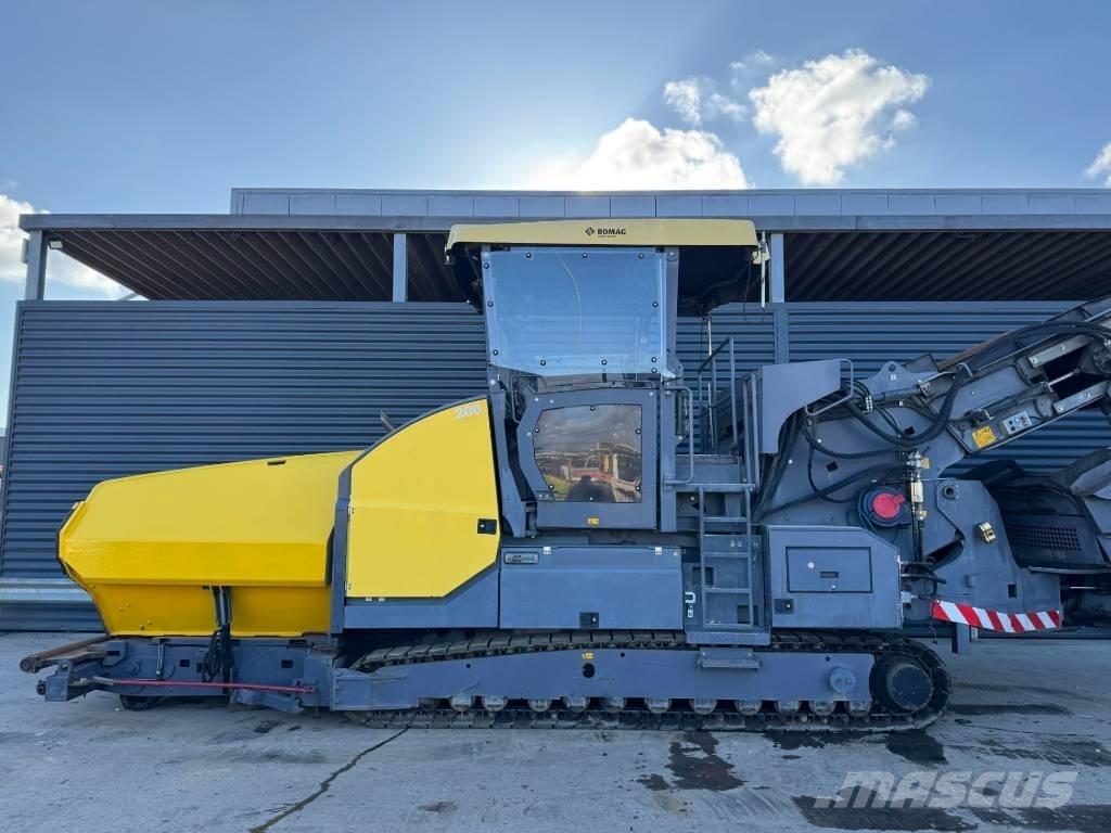 Bomag BMF 2500 S アスファルトフィニッシャ