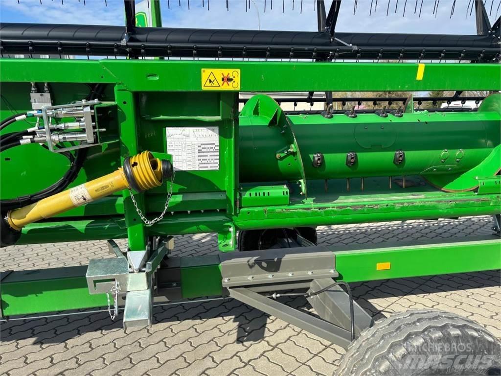 John Deere T550 コンバイン