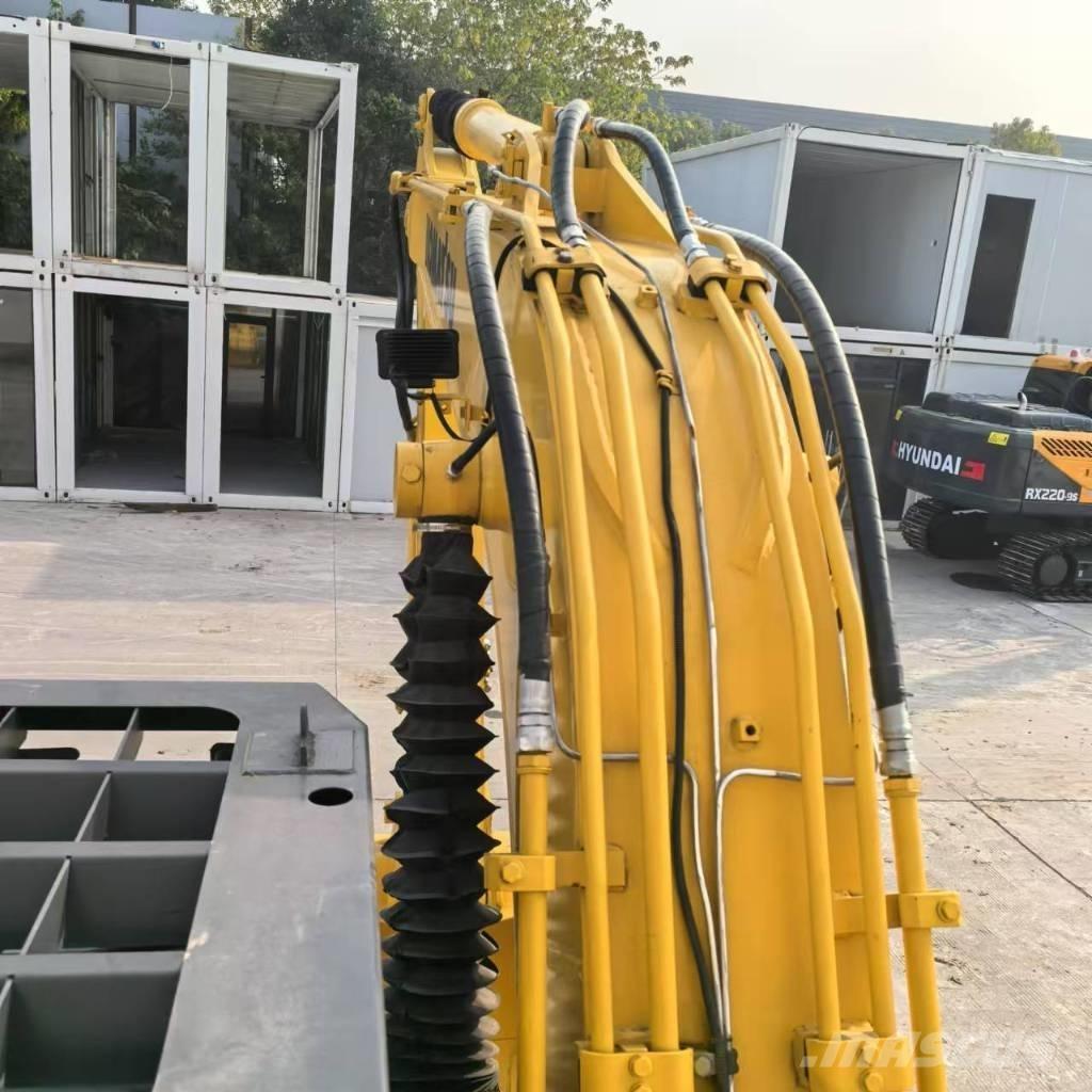Komatsu PC 130 中型油圧ショベル 7ｔ-12ｔ（ユンボ・パワーショベル・バックホー）