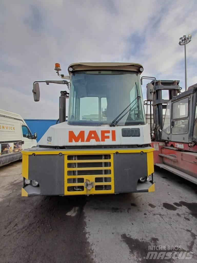 Mafi R332 ターミナルトラクター