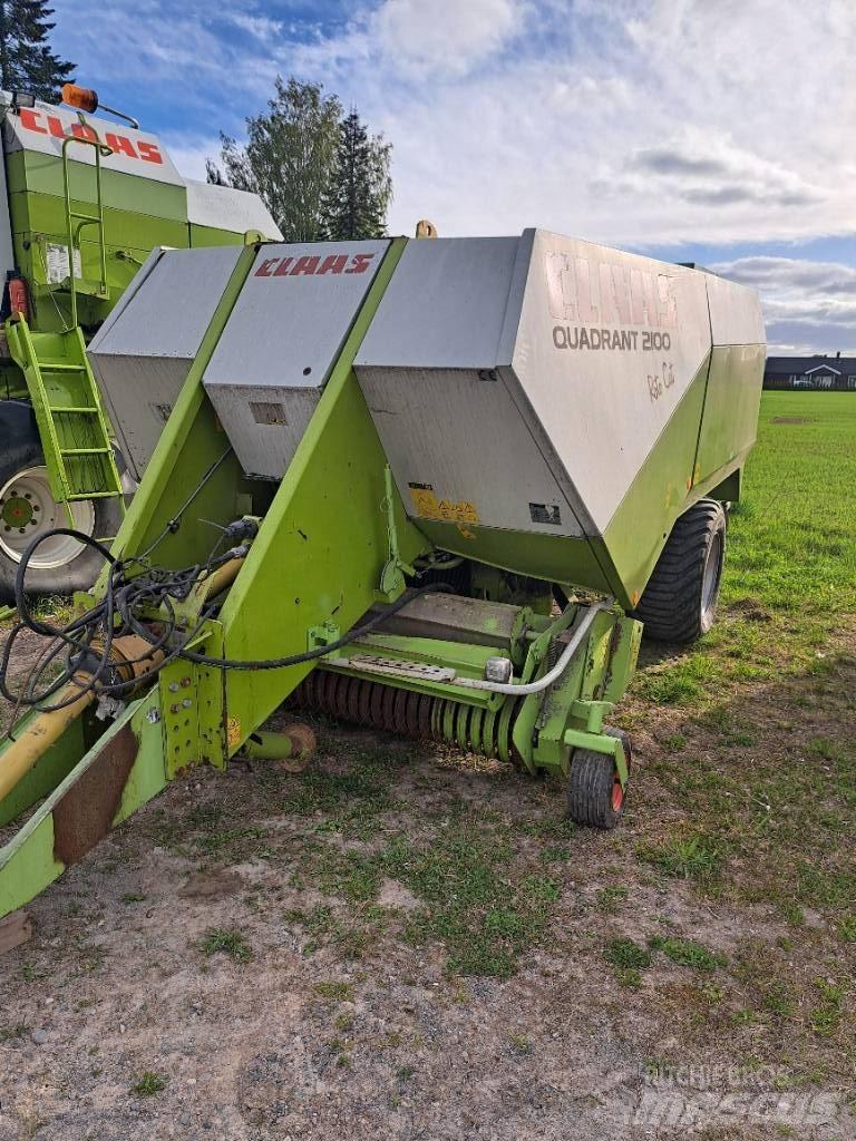 CLAAS 2100RC スクエアベーラー