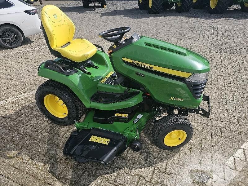 John Deere X590 芝刈り機