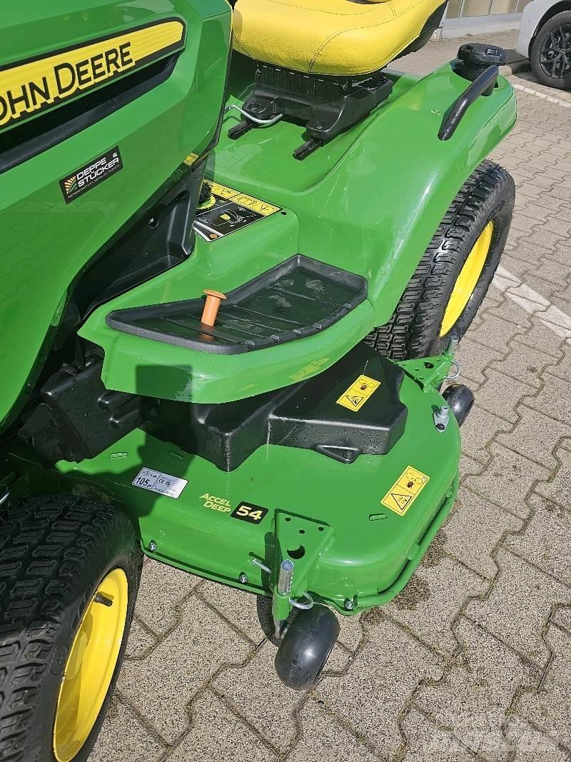 John Deere X590 芝刈り機