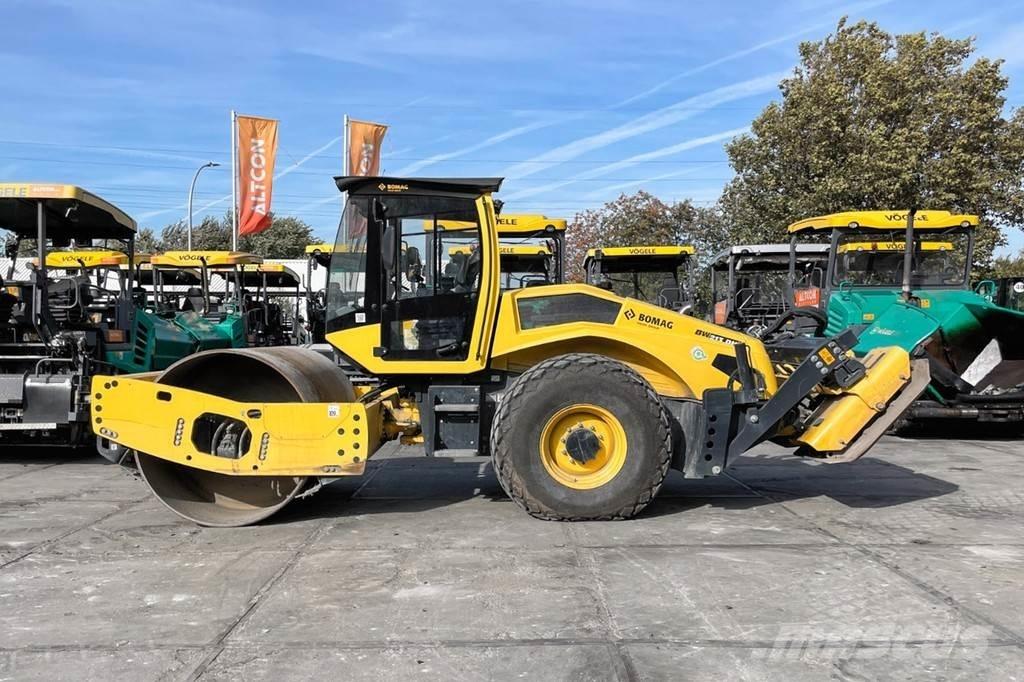 Bomag BW 213 D-5 振動ローラ