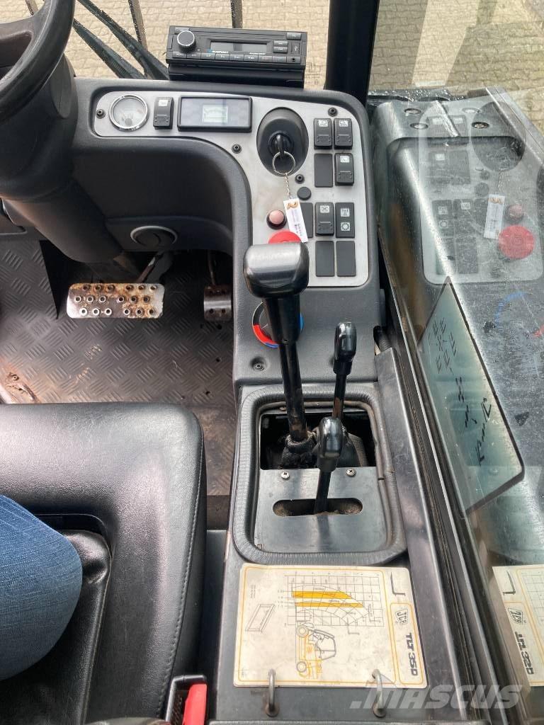 JCB TLT 35D 4x4 テレスコーピックハンドラー