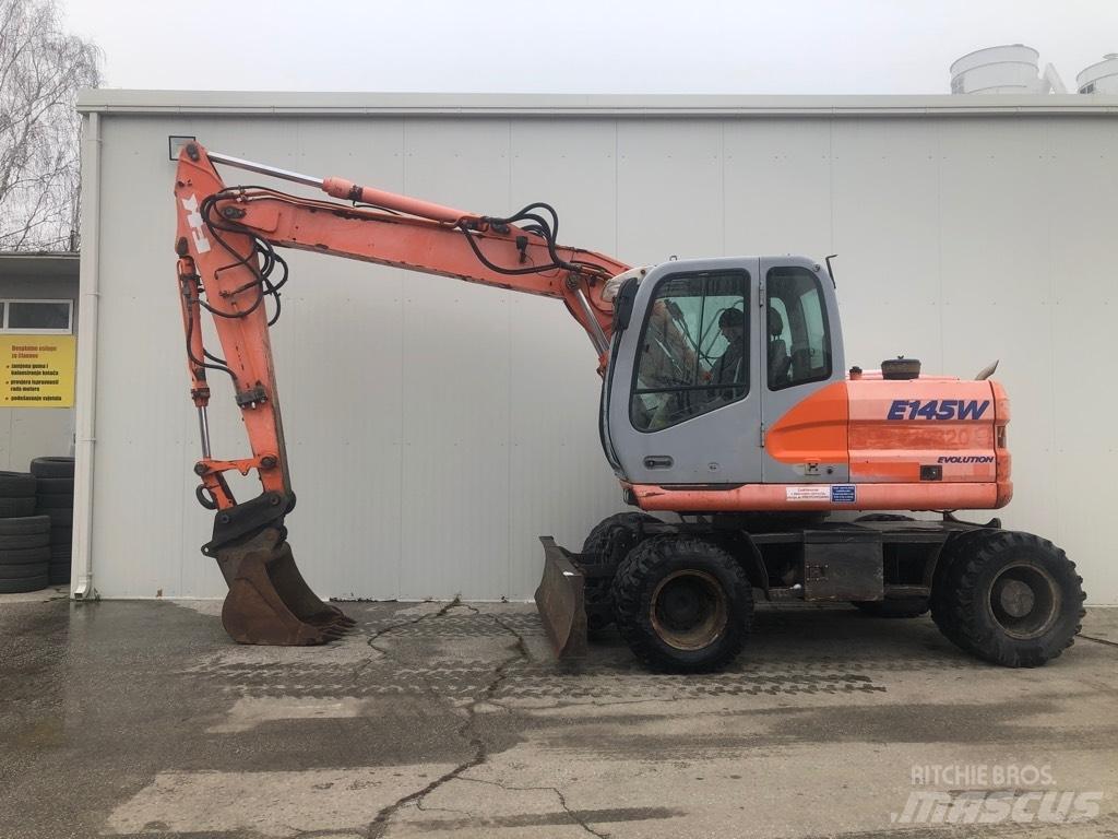 Fiat-Kobelco E 145 W ホイール式油圧ショベル（パワーショベル・ユンボ・バックホー）