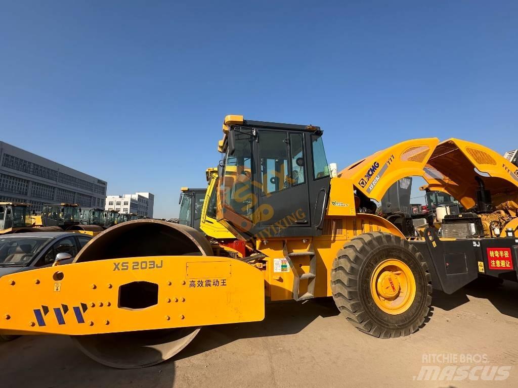 XCMG XS 203 J 振動ローラ