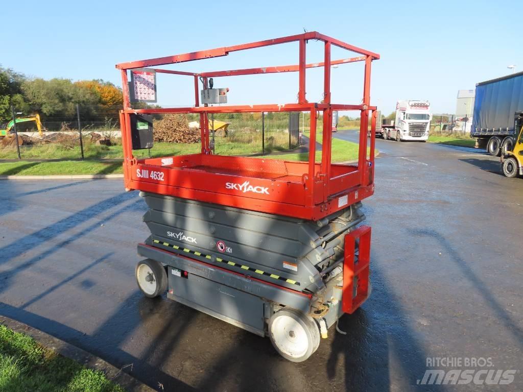 SkyJack SJ III 4632 シザースリフト