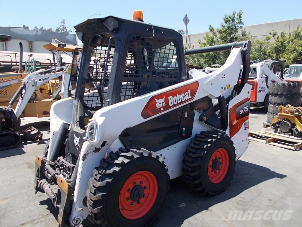 Bobcat S76 スキッドステアローダー