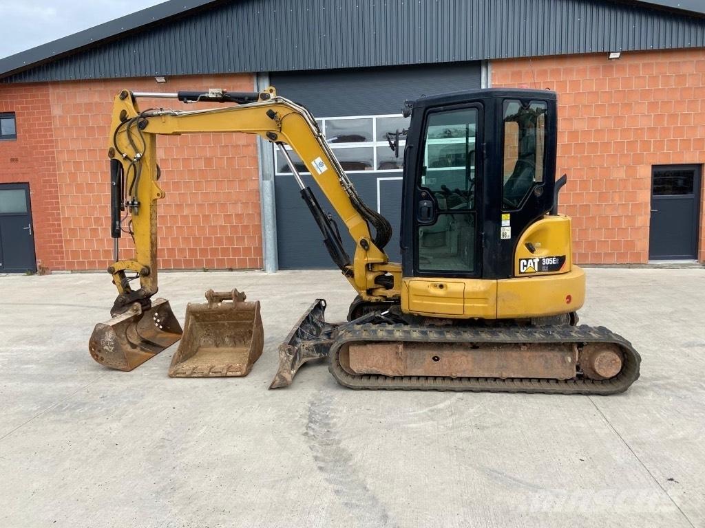 CAT 305 E2 ミニ油圧ショベル 7t以下（ミニユンボ・ミニディガー）
