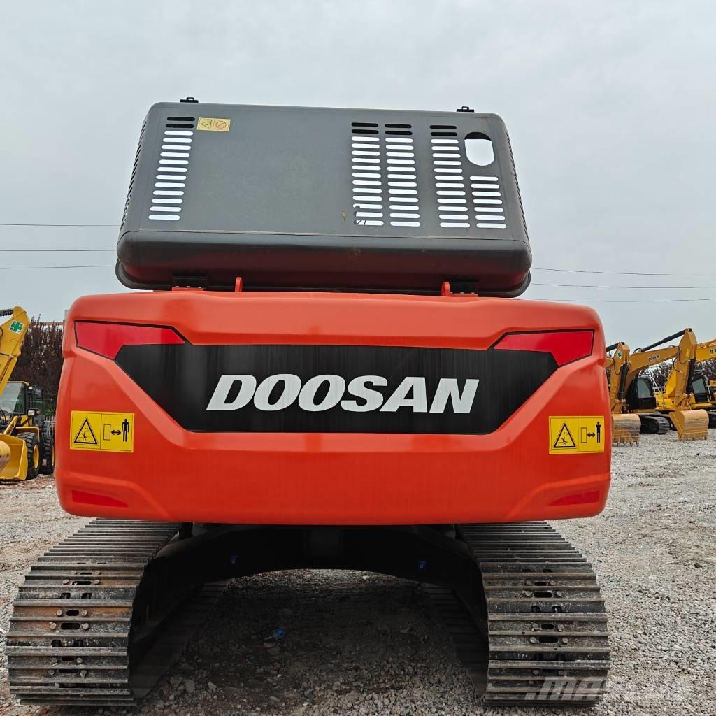 Doosan DX 225 LCA 大型油圧ショベル12t以上（パワーショベル・ユンボ）
