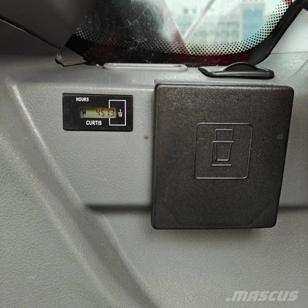 Doosan DX 225 LCA 大型油圧ショベル12t以上（パワーショベル・ユンボ）