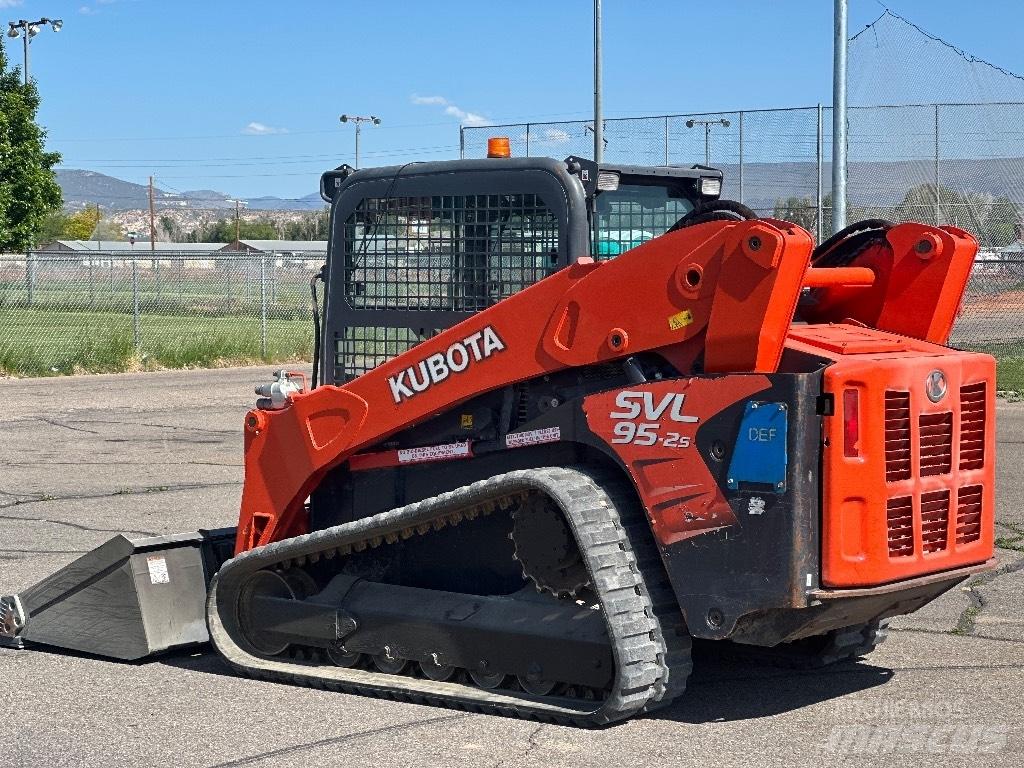 Kubota SVL 95-2 S スキッドステアローダー