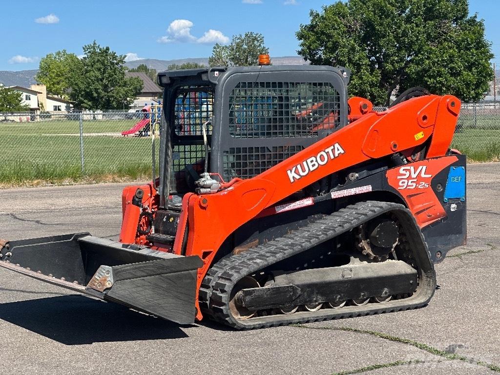 Kubota SVL 95-2 S スキッドステアローダー