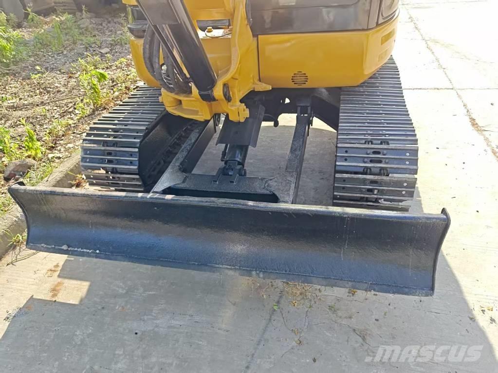 CAT 304 CR ミニ油圧ショベル 7t以下（ミニユンボ・ミニディガー）