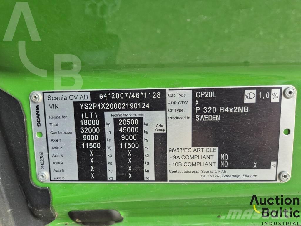 Scania P 320 平ボディー