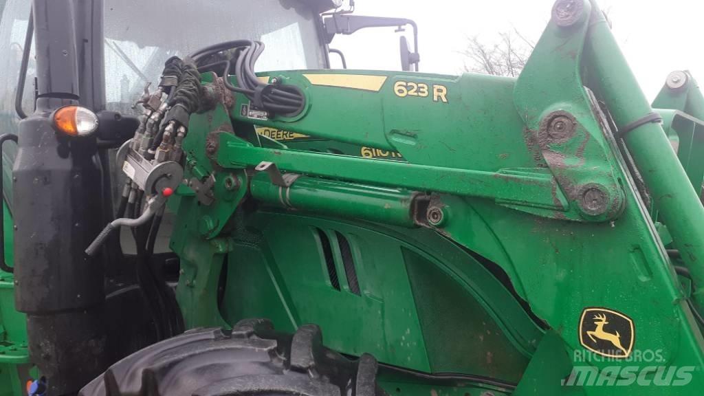 John Deere 6110 R トラクター