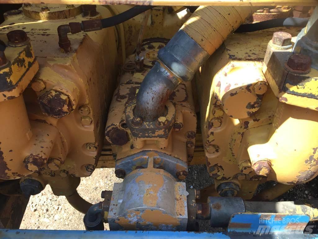 CAT 245 D ME 大型油圧ショベル12t以上（パワーショベル・ユンボ）