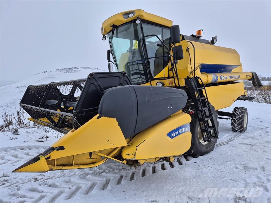 New Holland TC5050 コンバイン