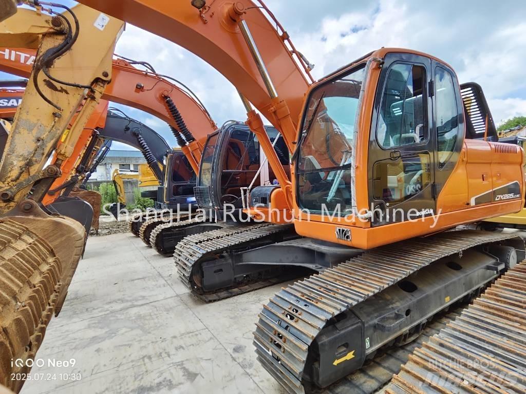 Doosan 225-7 大型油圧ショベル12t以上（パワーショベル・ユンボ）