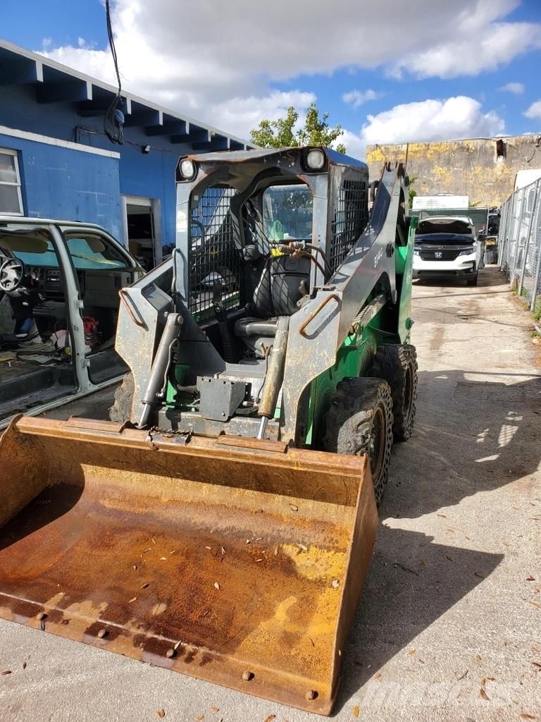 John Deere 314G スキッドステアローダー