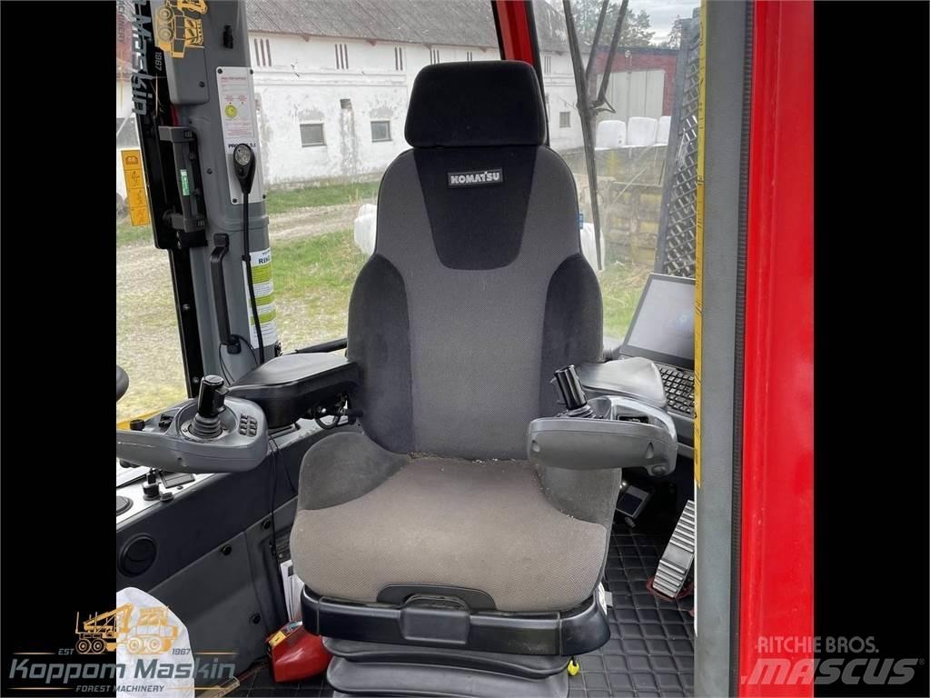 Komatsu 895 フォワーダー