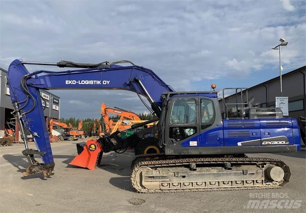 Doosan DX300 LC-5 大型油圧ショベル12t以上（パワーショベル・ユンボ）