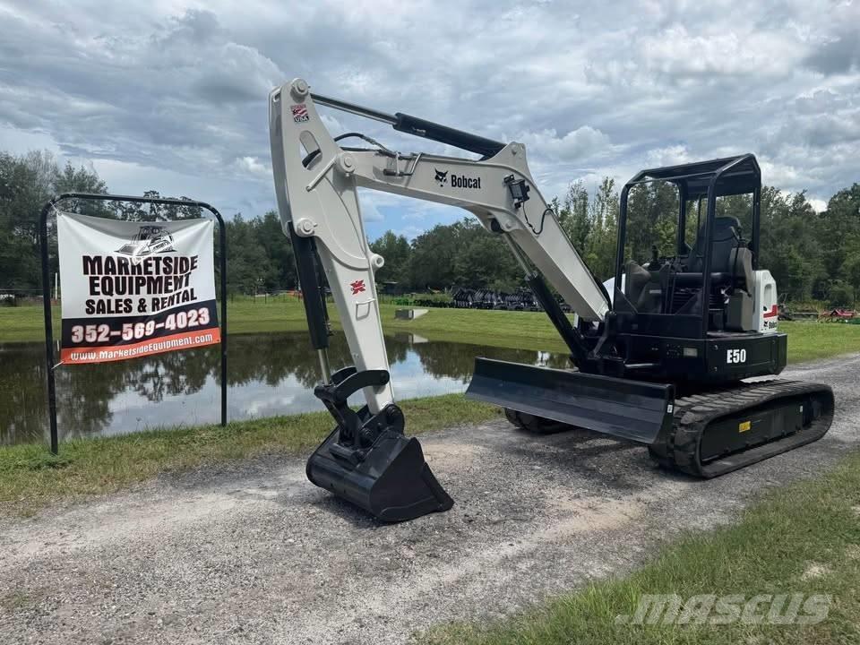 Bobcat E 50 ミニ油圧ショベル 7t以下（ミニユンボ・ミニディガー）