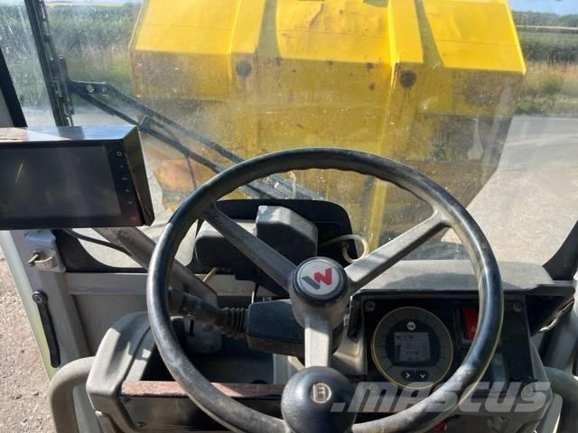Wacker Neuson DW 90 サイト　ダンプ