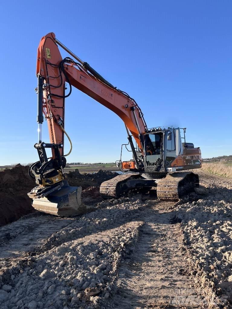 Doosan DX255 LC-7 大型油圧ショベル12t以上（パワーショベル・ユンボ）