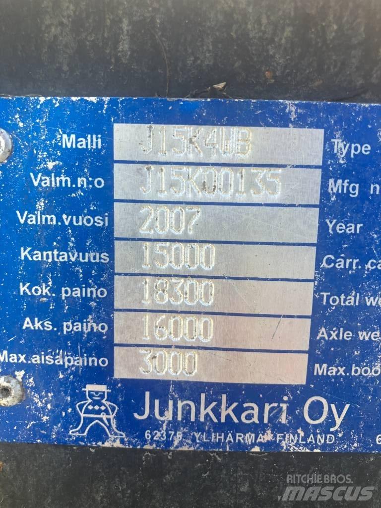 Kverneland Junkkari 汎用トレーラー
