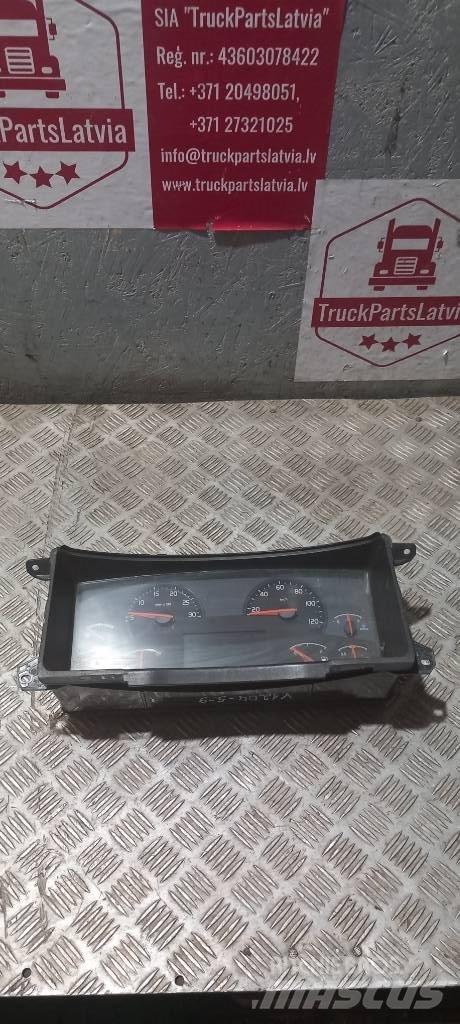 Volvo FH 12    21542184 キャビン及び内装