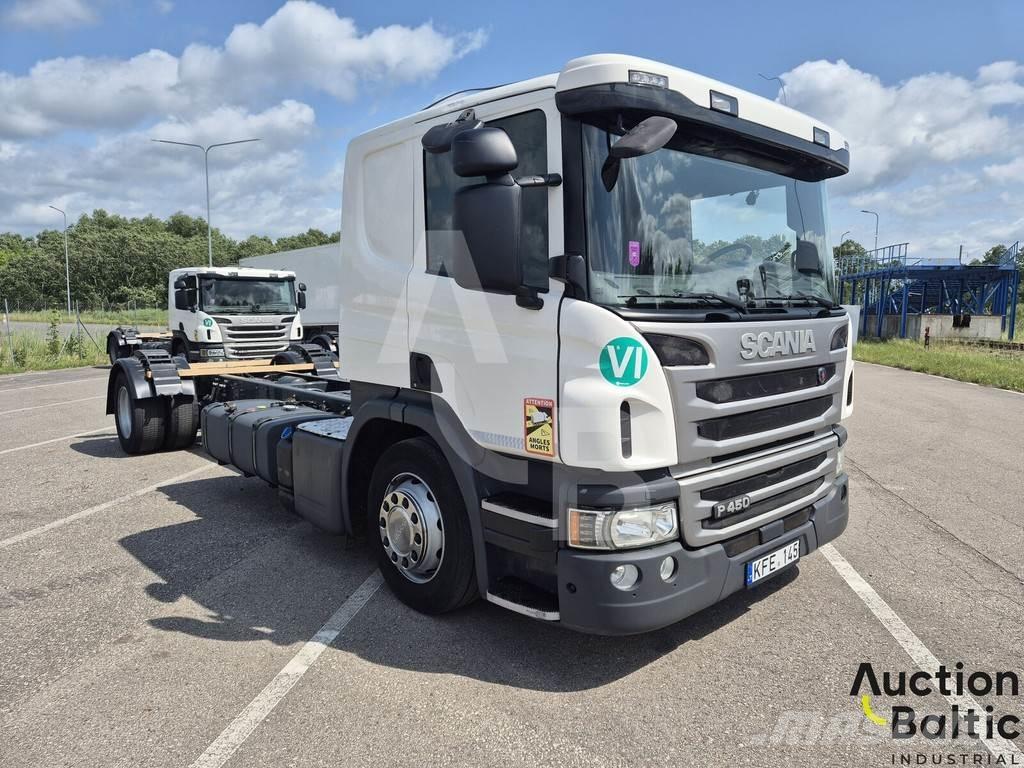 Scania P 450 キャブ付きシャーシ