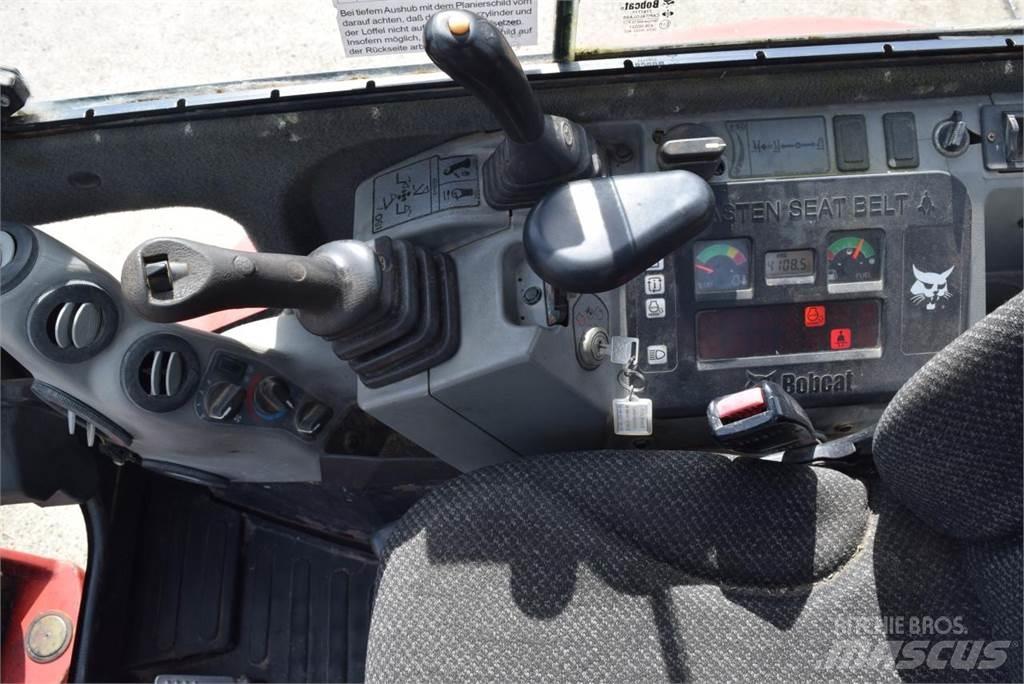 Bobcat E 26 ミニ油圧ショベル 7t以下（ミニユンボ・ミニディガー）
