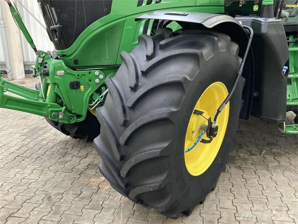 John Deere 6175R トラクター
