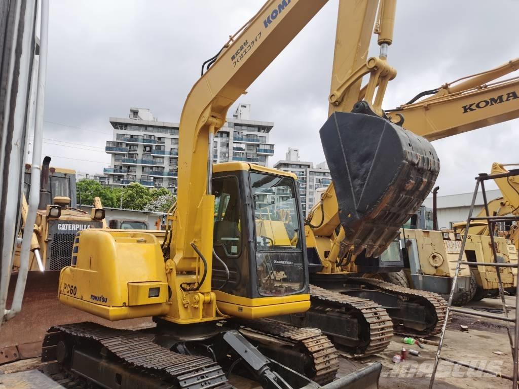 Komatsu PC60-7 ミニ油圧ショベル 7t以下（ミニユンボ・ミニディガー）