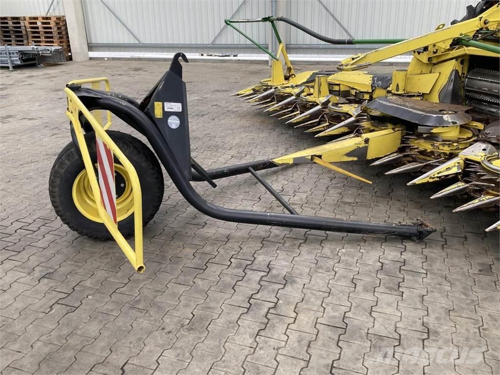 John Deere 7750i 自走式フォレージハーベスター