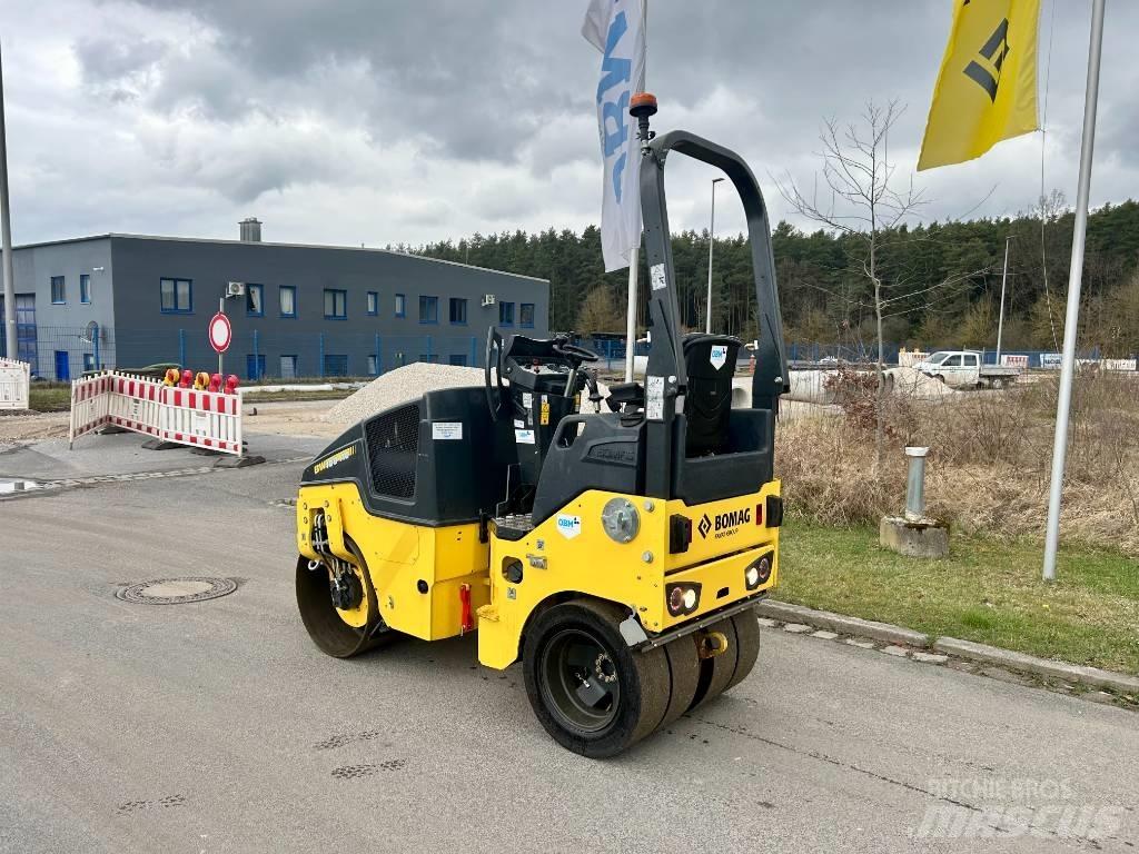 Bomag BW 100 AC-5 タンデムローラ