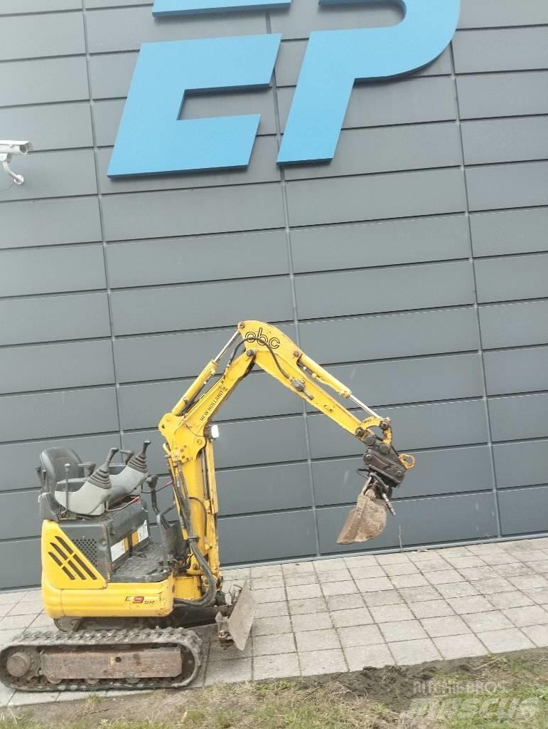 New Holland E 9 SR ミニ油圧ショベル 7t以下（ミニユンボ・ミニディガー）