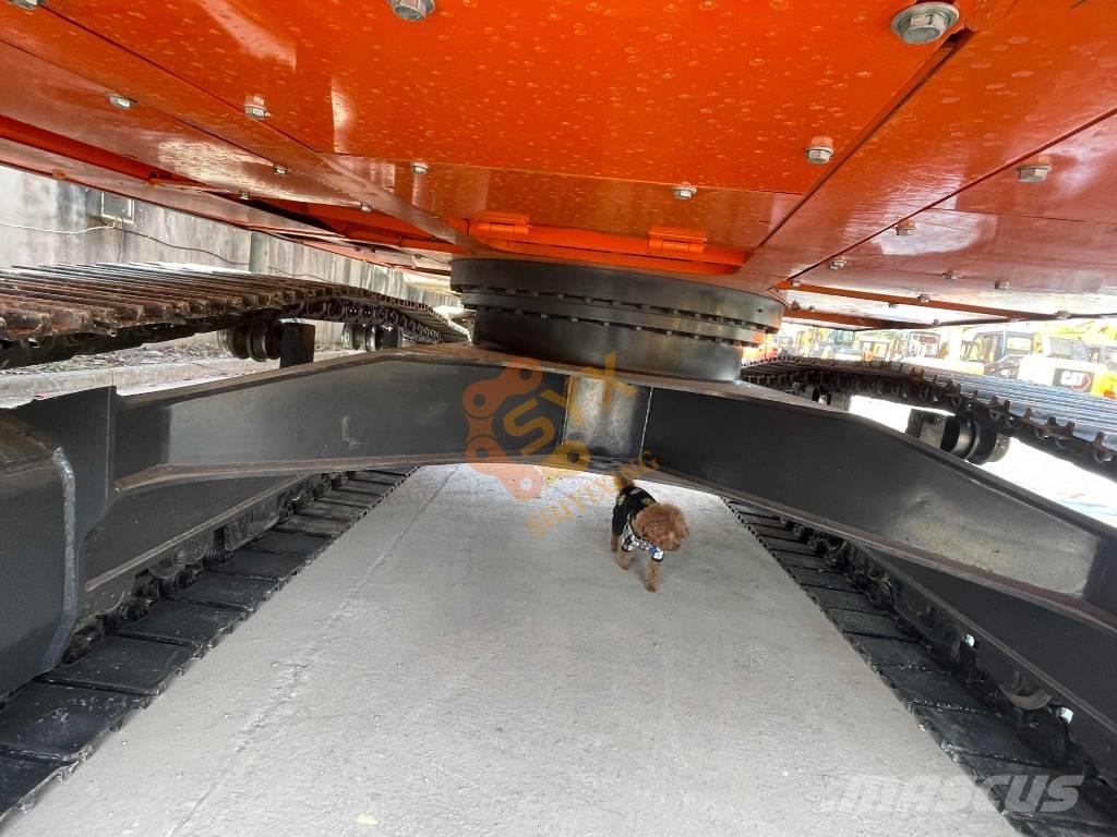 Doosan DX 225 LC 大型油圧ショベル12t以上（パワーショベル・ユンボ）