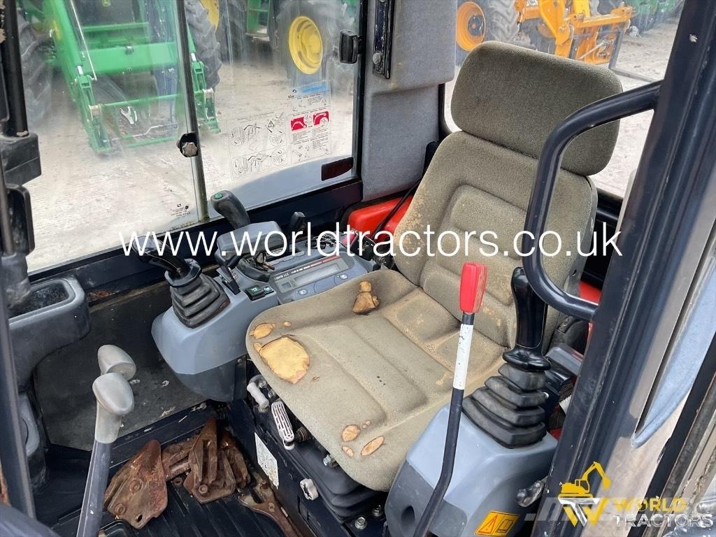 Kubota KX 71-3 ミニ油圧ショベル 7t以下（ミニユンボ・ミニディガー）