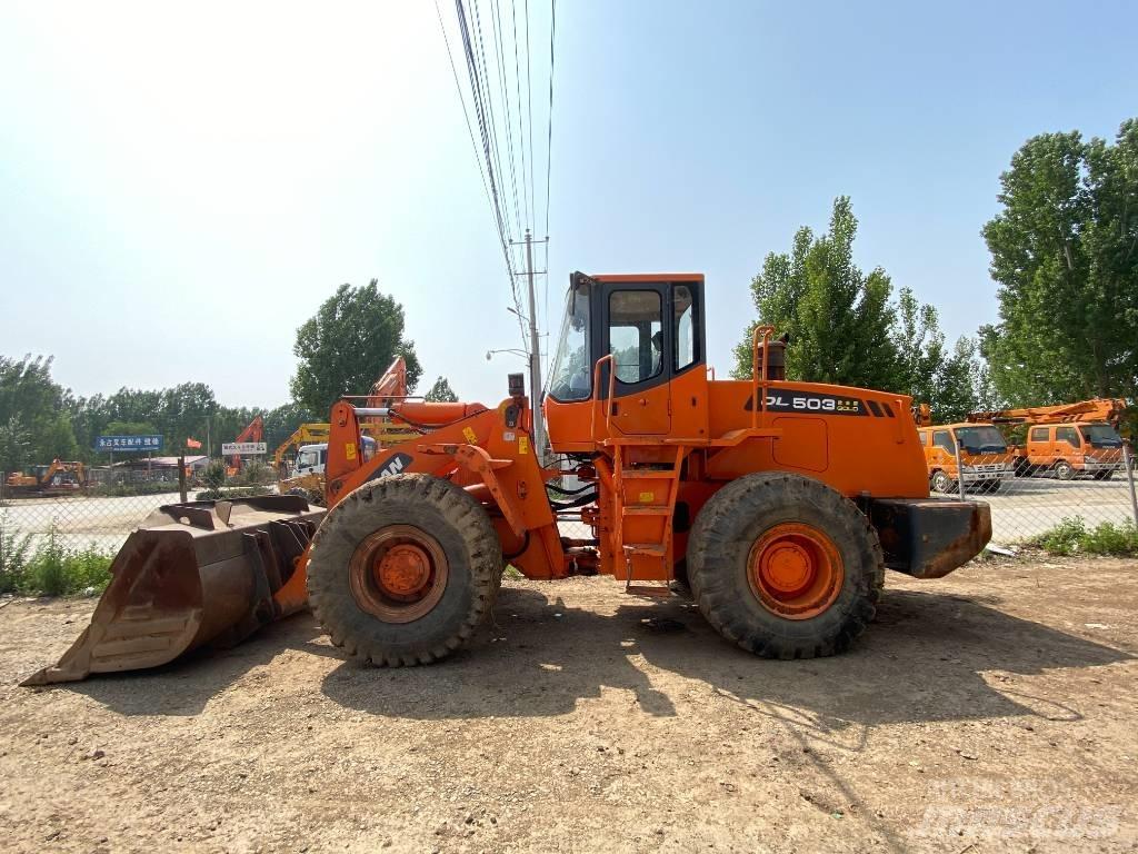 Doosan DL503 バックホーローダー