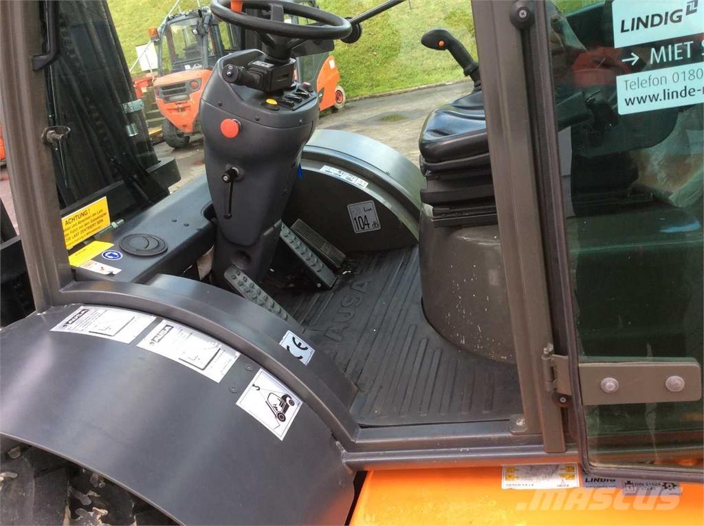 Ausa C500 HX4 ラフターテレントラック