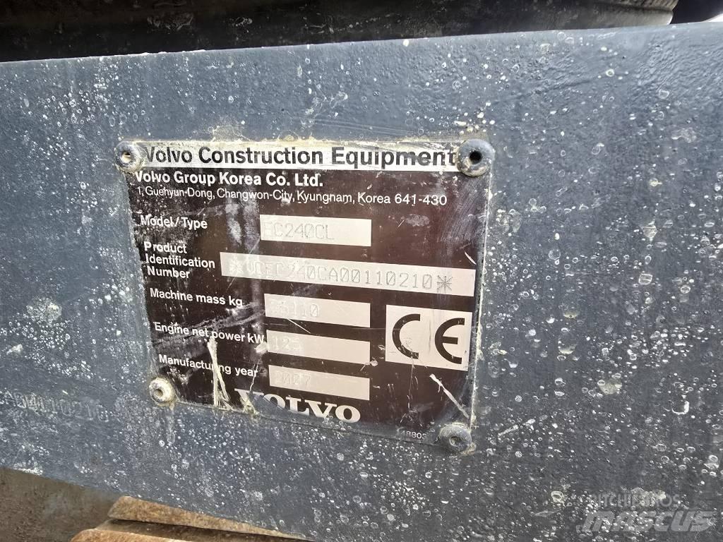 Volvo EC 240 C 大型油圧ショベル12t以上（パワーショベル・ユンボ）