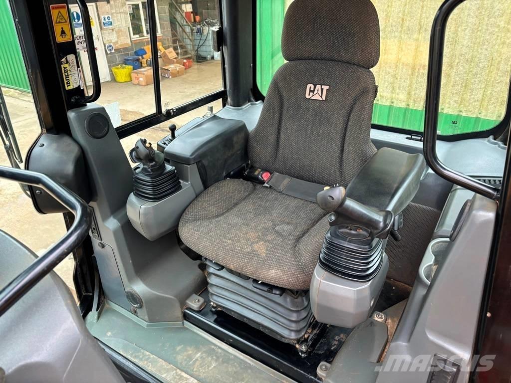 CAT D 6 K 2 LGP ブルドーザー