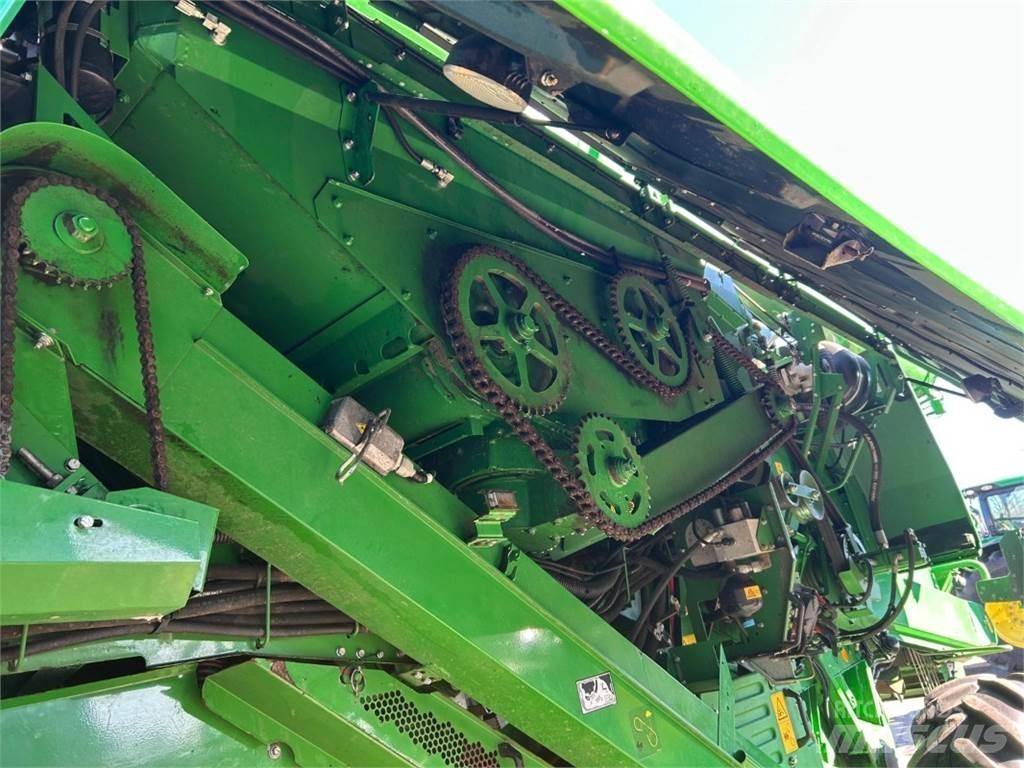 John Deere T660 コンバイン