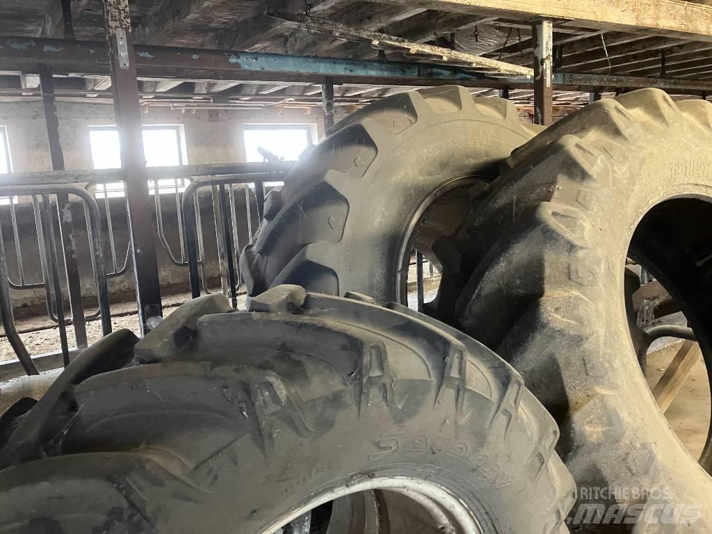 New Holland TM 150 トラクター