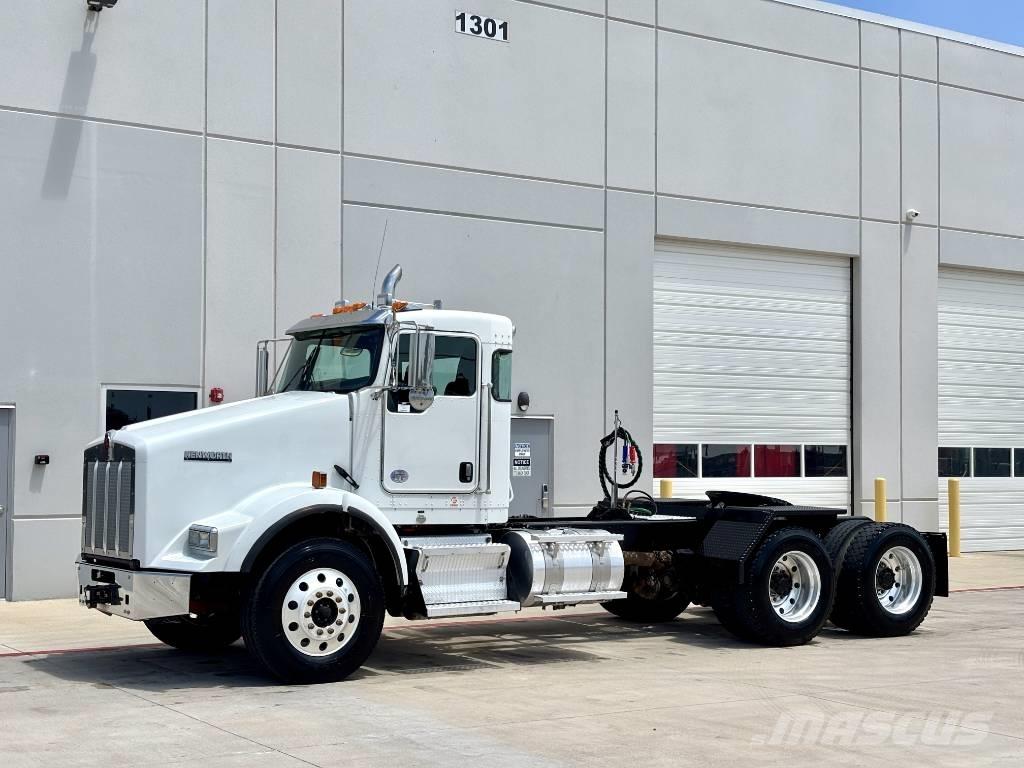 Kenworth T 800 中古トラクターヘッド | トレーラーヘッド